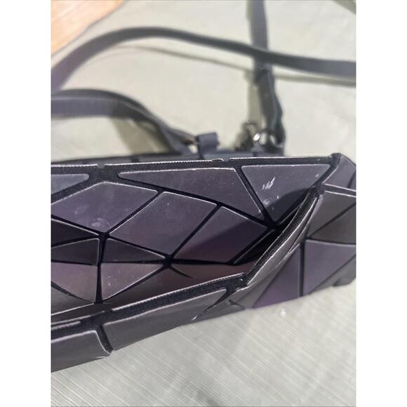 Geometric Luminous Purses and Handbags for Women Holographic Reflective Crossbod - Picture 7 of 15